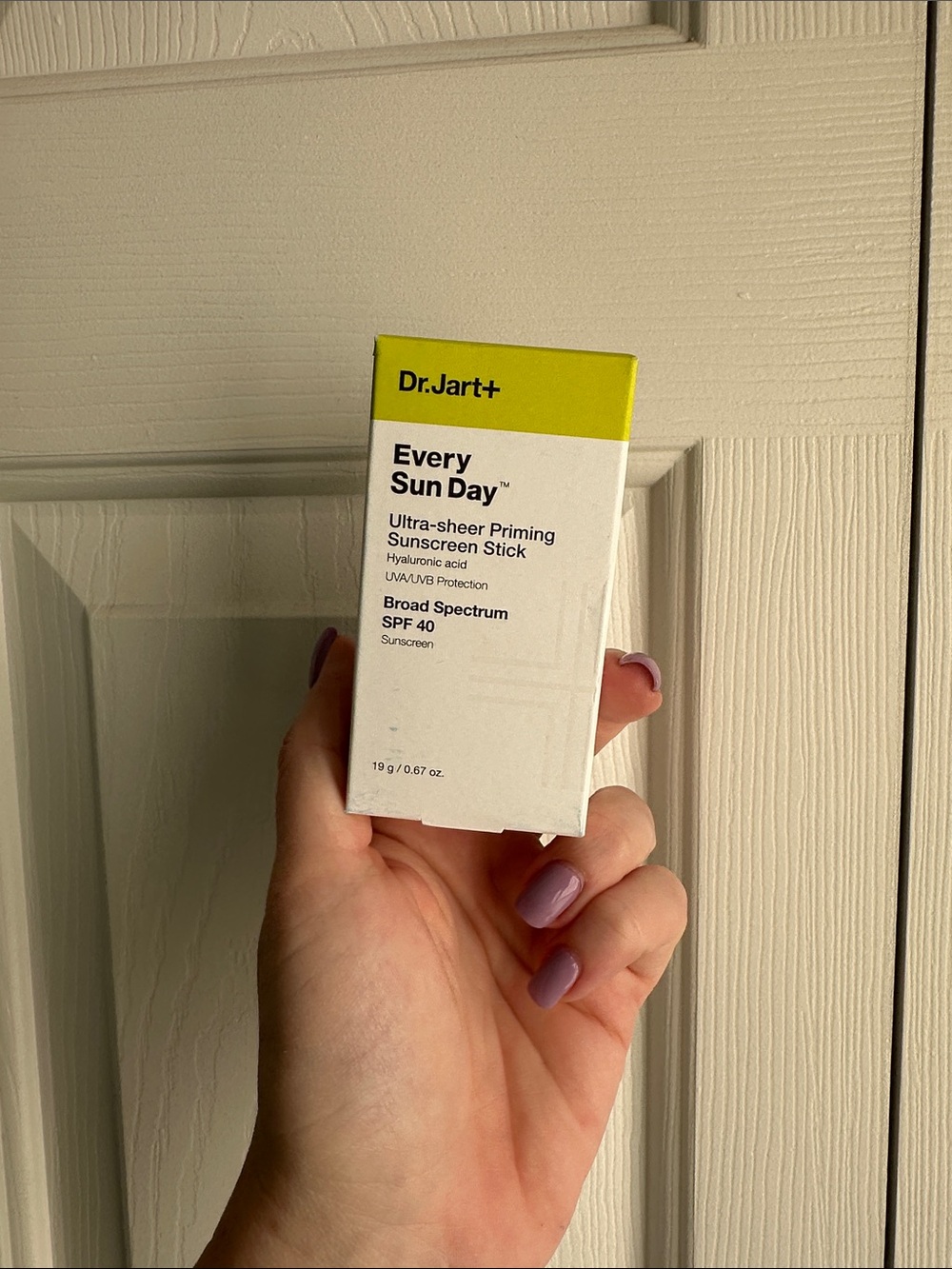Every Sun Day SPF 40 Ultra-Sheer Priming Sunscreen Stick - White/Yellow